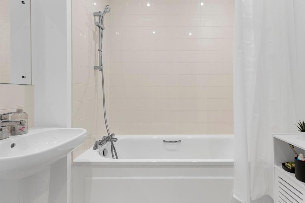 Appartamento Modern Flat In Heart Of Londra